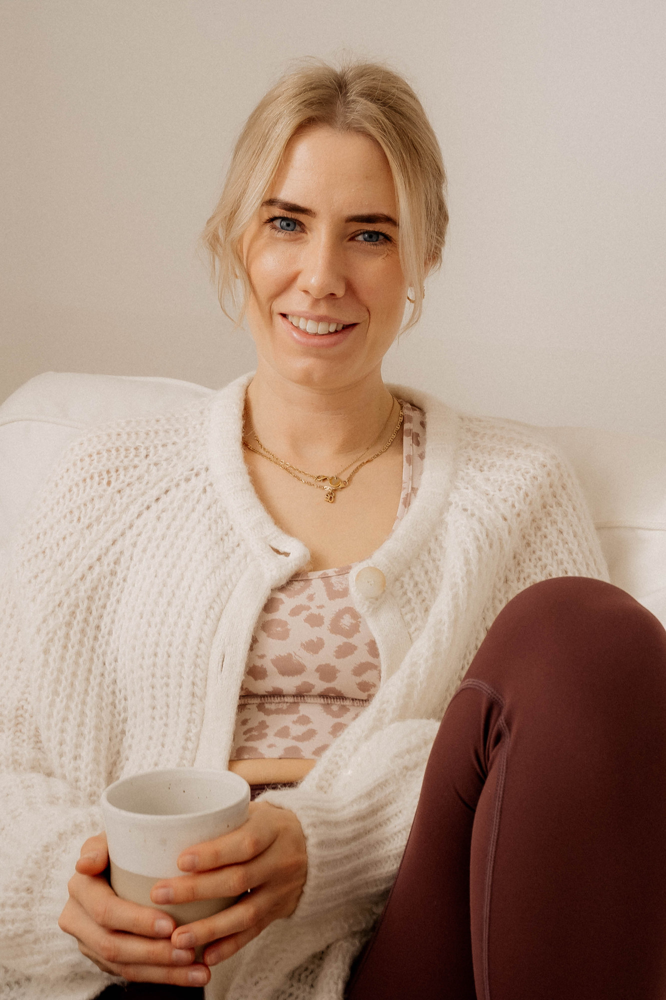 Freundliches Portrait der AktivMama-Kursleiterin